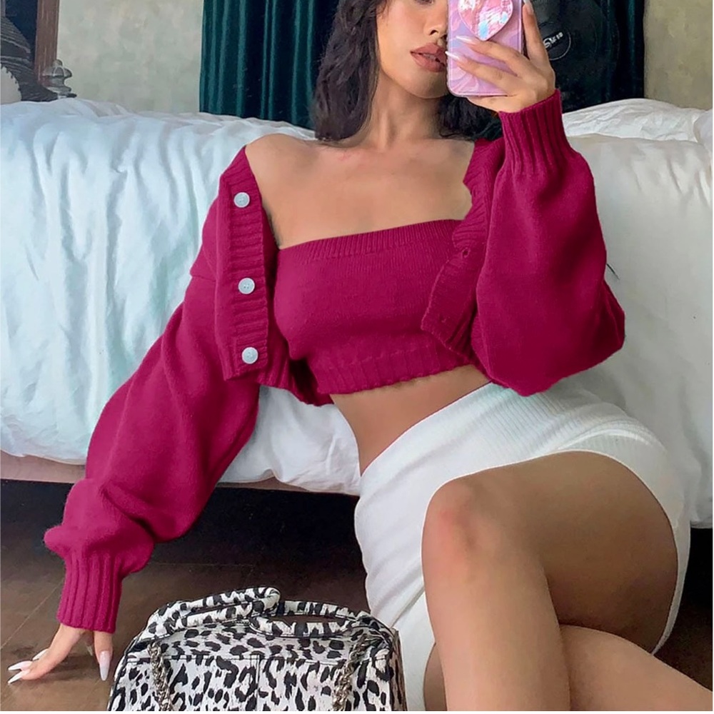 [Sold] Shein pink fuchsia cropped cardigan knit set insta chic forever 21 ootd
